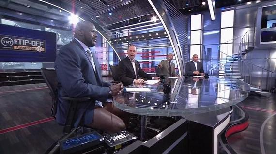 奥尼尔西服+裤衩解说NBA 抱怨巴克利偷走裤子