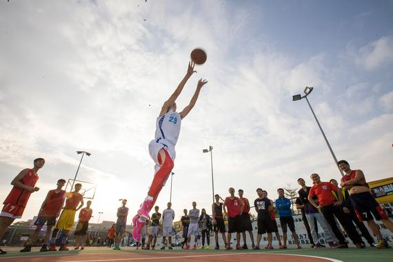 街头篮球未来联赛循环赛选拔结束 4队晋级淘汰赛