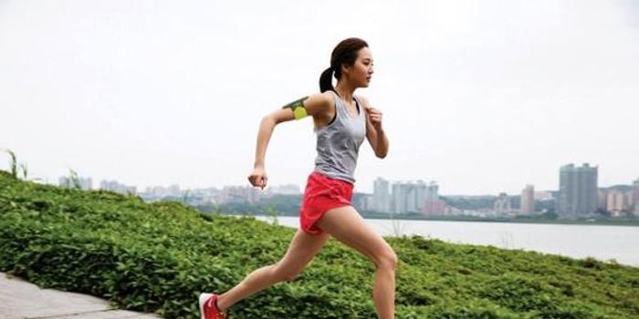 经常跑步戴什么眼镜框好,经常跑步戴什么眼镜框好呢