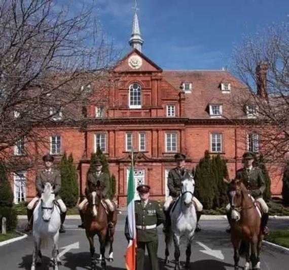 爱尔兰军队马术学校:隶属国防军 为奥运培养骑