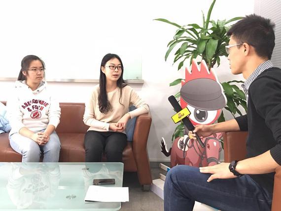 新浪马术采访北京林业大学爱马者协会朱麟和佟瀚两位同学