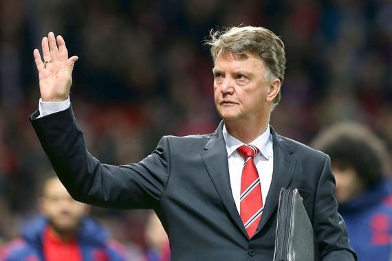 Van Gaal admit: sell 1 midfielder is error Manchester United 1 month to buy forward