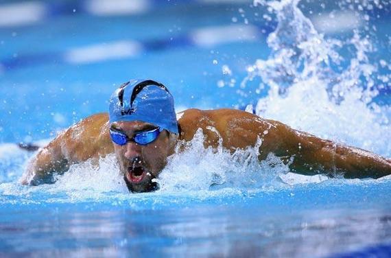 菲尔普斯100米蝶泳夺冠