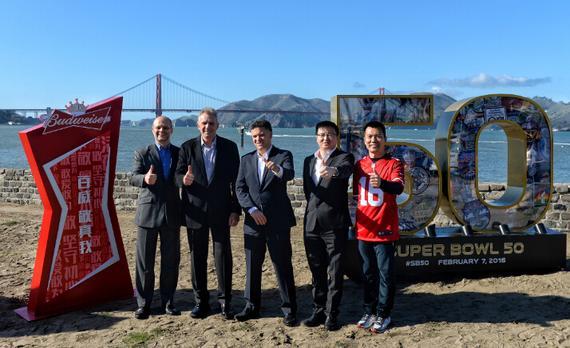 NFL中国签约合作伙伴 传奇四分卫为球迷献新春祝福