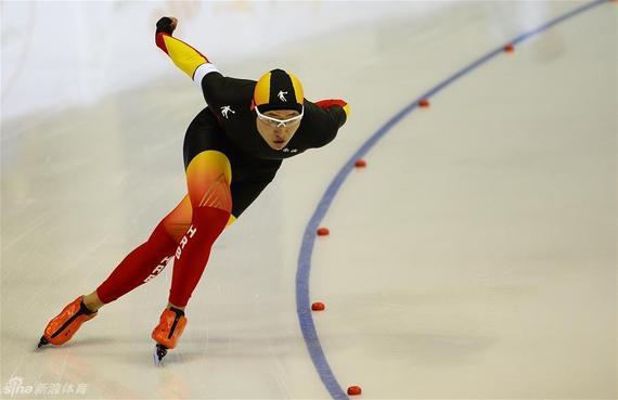 刘一鸣刷新速度滑冰男子10000米全国纪录