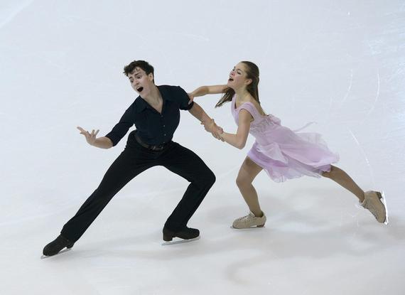 俄罗斯组合席贝列瓦娅/斯米尔诺夫夺得冰舞冠军