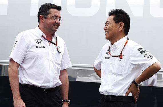 迈凯轮竞赛总监布利尔与本田竞赛总监新井康久