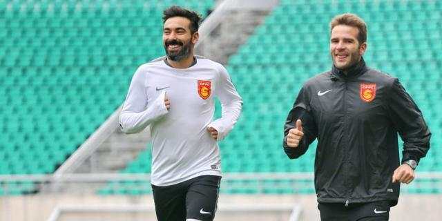 拉维奇跟随华夏幸福训练