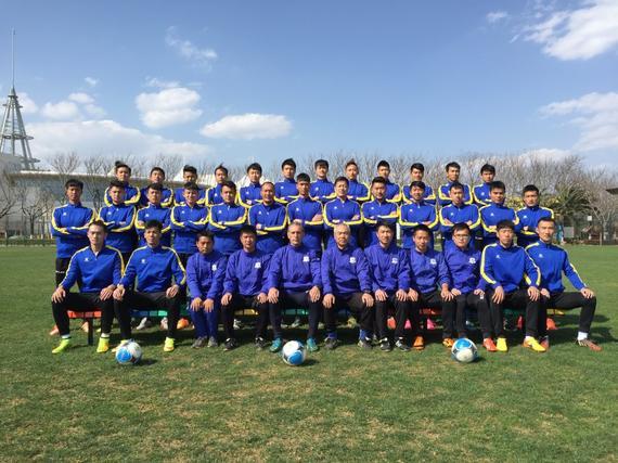 中乙队开全国先河 赛季结束全队参加足球教练