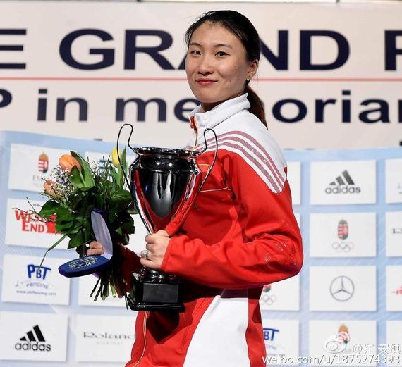 Women's epee grand prix in Budapest Xu Anqi contestants who took the title