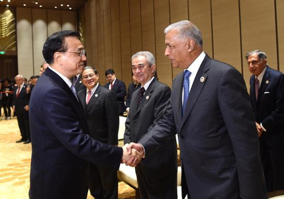 李克强:亚洲发展像排球队 主攻二传都可能成焦