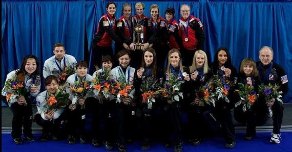 2016年女子冰壶世锦赛前三合影