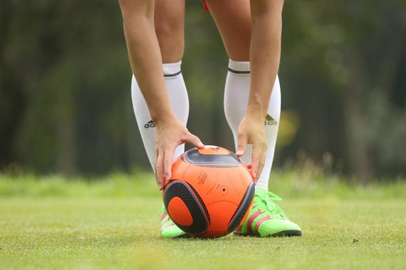 足球高尔夫锦标赛揭幕 栾晨、张云龙再夺冠