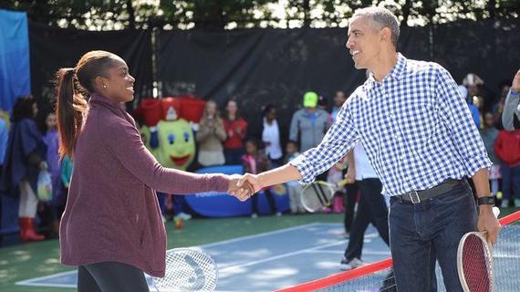 史蒂文斯与奥巴马握手