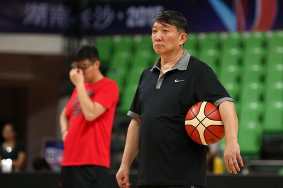 宫鲁鸣与篮协的分歧成了近段时间中国篮球圈关注焦点