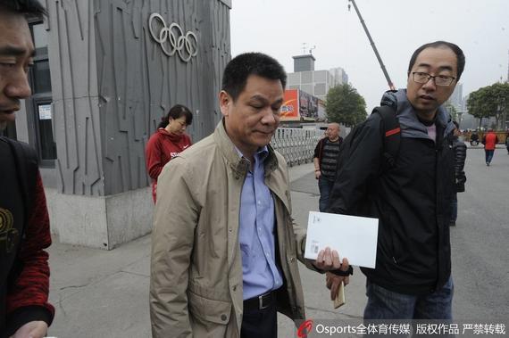 热议严晓明加盟中职篮 球迷:决赛涨票价就是他