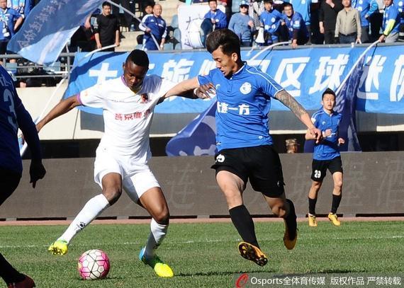 半场-阎相闯染黄 北京北控暂0-0大连一方