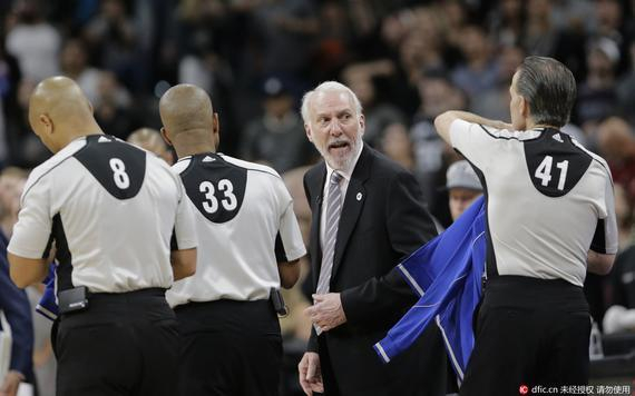 今日神吐槽:活久见!裁判居然打出了麦迪时刻!