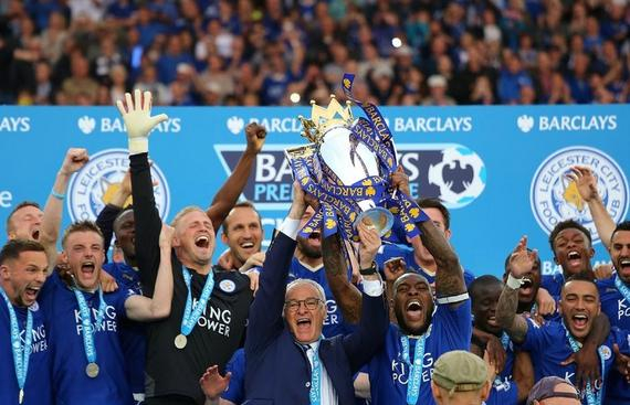 莱斯特之王!拉涅利戴皇冠狂欢 举杯时刻玩透政治