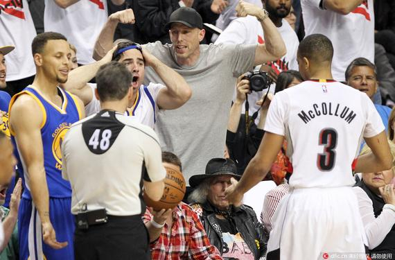 24+4三分!利拉德外别忘他 被库里爆这就是财富