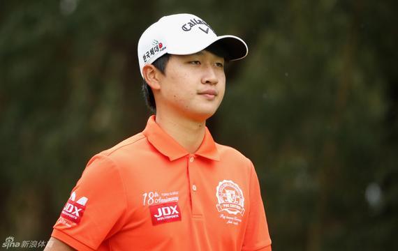 20岁的韩国高尔夫后起之秀王情训
