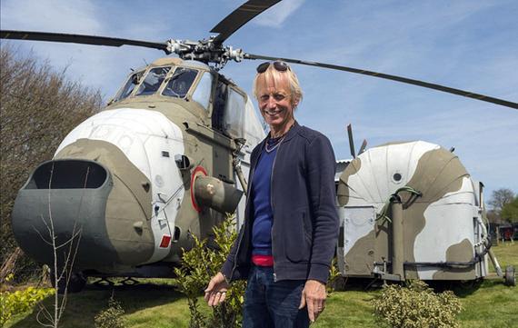 英国废直升机变身露营地旅馆