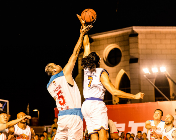 红牛城市传奇昆明赛区上演超规格跨国约战