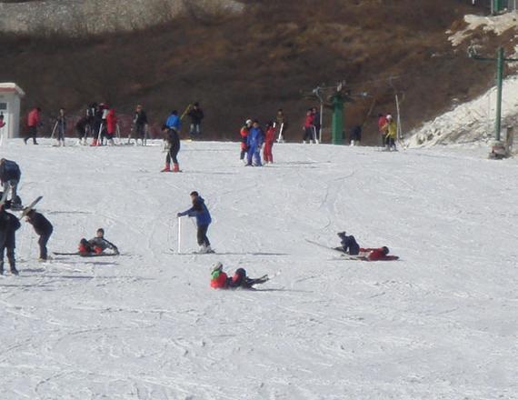 中国雪场三十强评选候选清凉山滑雪场