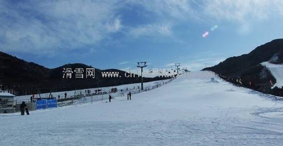 林海滑雪场雪场:林海滑雪场企业名称:大连林海滑雪度假村有限公司所在