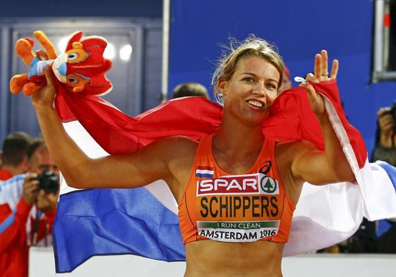 荷兰短跑女王施奇佩尔斯获得女子100米冠军