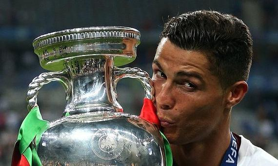 弗格森:C罗巅峰期10多年 是这个时代最特殊球