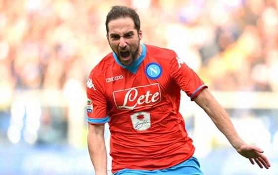 50 million + giroux! Naples media confirmed higuain to Arsenal