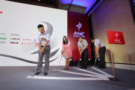通过推杆方式正式揭开2016 AGWC业余高尔夫世界杯·中国赛序幕