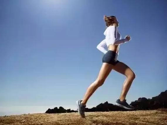为什么夏天跑步更容易抽筋？
