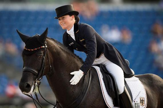 马术成平权运动象征