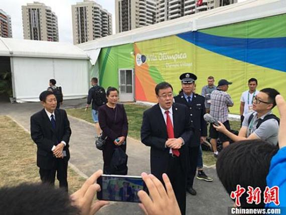 中国驻里约热内卢总领事宋扬接受媒体采访。中新网记者 卢岩 摄