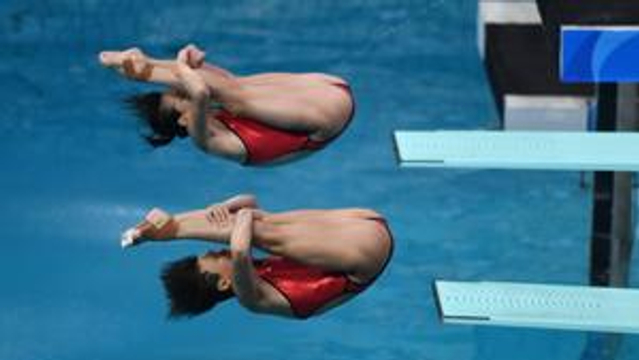 直击吴敏霞施廷懋夺冠瞬间