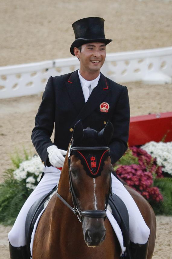 华天代表中国参加里约奥运马术比赛，顺利完赛暂列第12位