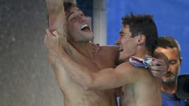 英国跳水型男戴利同场竞技