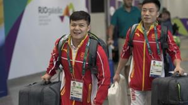 中国举重队抵达里约