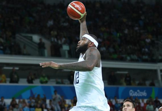 NBA第1中锋过后卫! 这球真像当年的姚明-gif-最