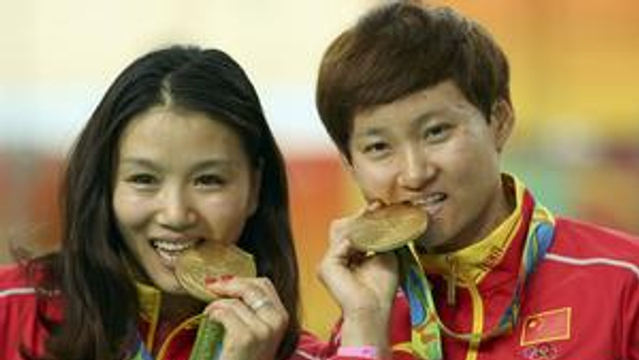 宫金杰/钟天使领取金牌