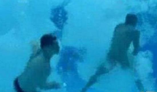 水下走光