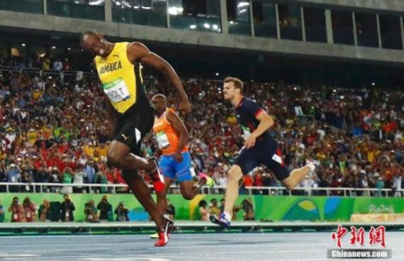 博尔特19秒7夺男子200米冠军 个人奥运金牌增