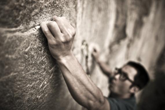 攀岩导致手关节、腕关节损伤是攀岩爱好者面对的最大问题。