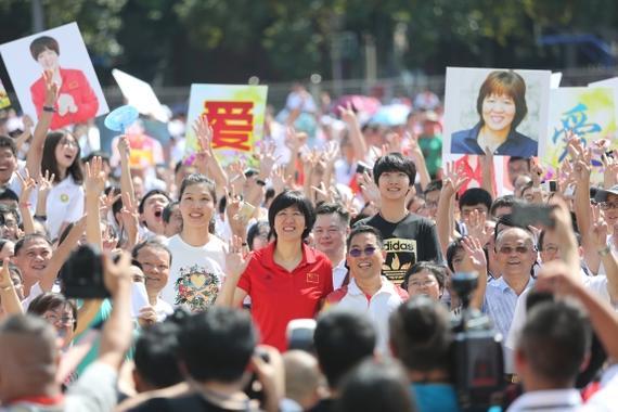 学生欢迎郎导与徐云丽、袁心玥