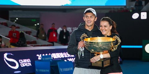 新浪直击A拉再夺中网 携冠和男友合影