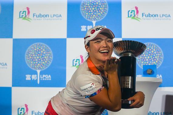 The LPGA Taiwan zhang Hannah to win a third champions league season Shanshan feng 1 pole difference runner-up