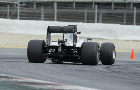 罗斯伯格首次测试2017F1轮胎