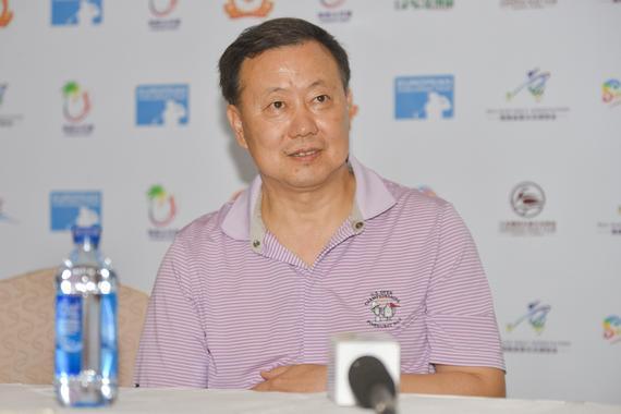 国家体育总局小球运动管理中心副主任李大正接受采访